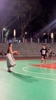 穿裙子也限制不了她了？不看球技光这股拼劲就让人叹服👍